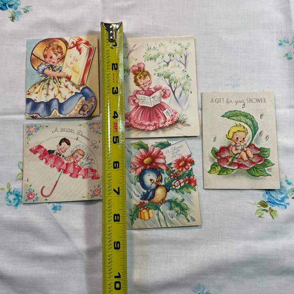 Lot of Kitsch Shower Cards and Wedding Cards - Picture 13 of 13